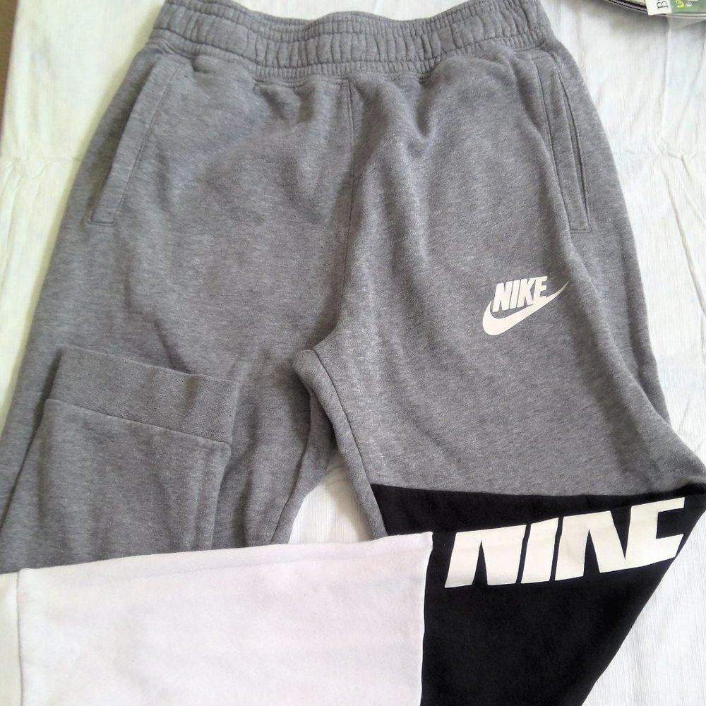 Nike Joggers